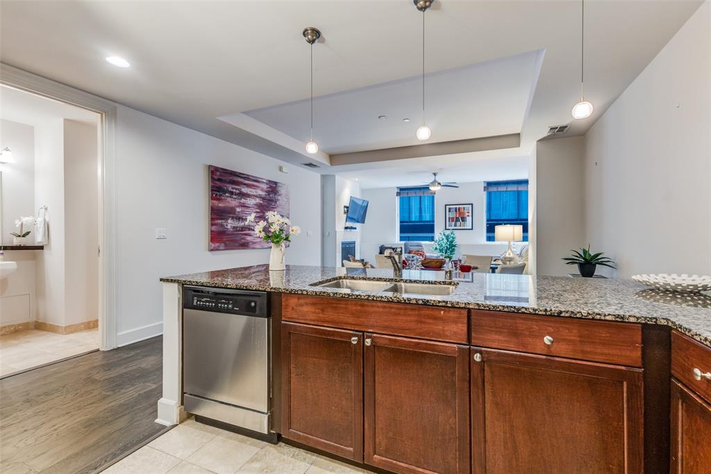 1505 Elm Street Condominiums - Residential