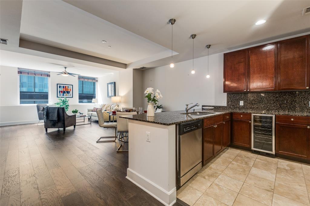 1505 Elm Street Condominiums - Residential