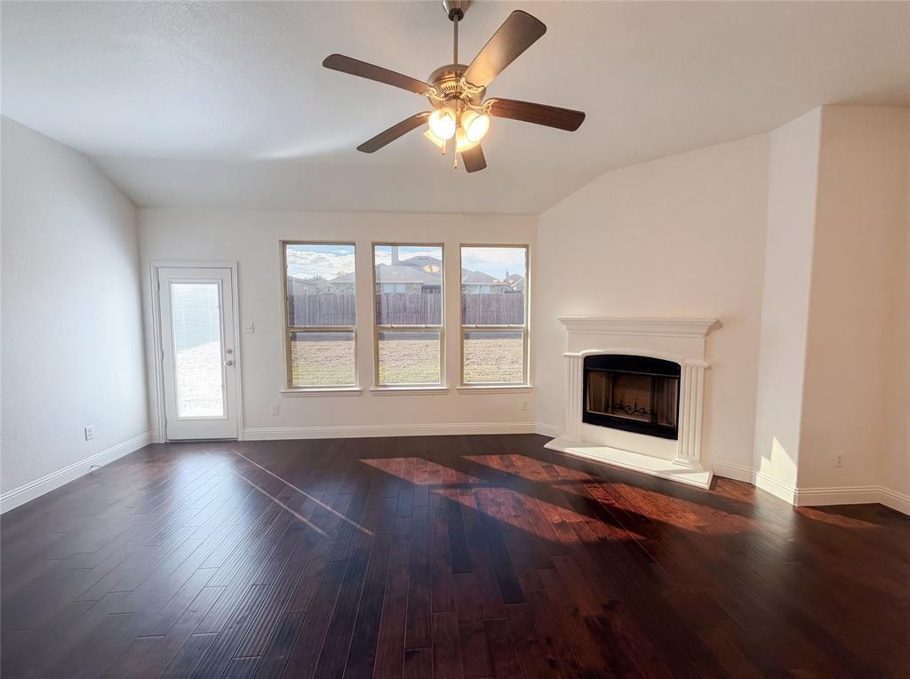 3717 Dutch Iris Lane