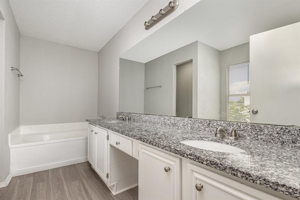 Heritage Square 04 Ph 02 - Residential