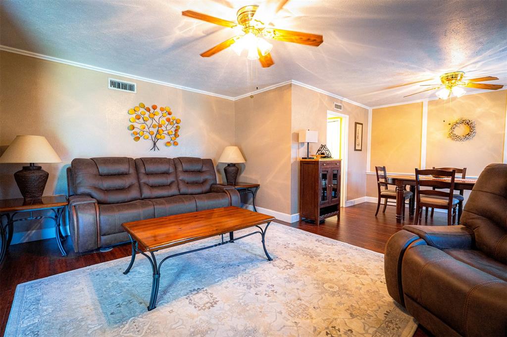 1111 Warwick Drive