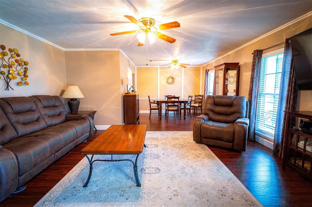 1111 Warwick Drive