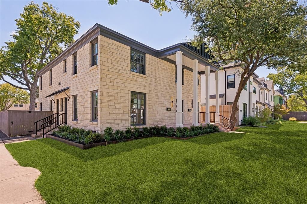 Photo of 4301 Glenwick Lane, University Park, TX 75205 (MLS # 21392785)