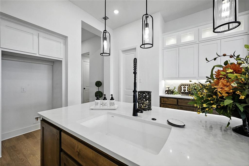 2815 Cedar Ridge