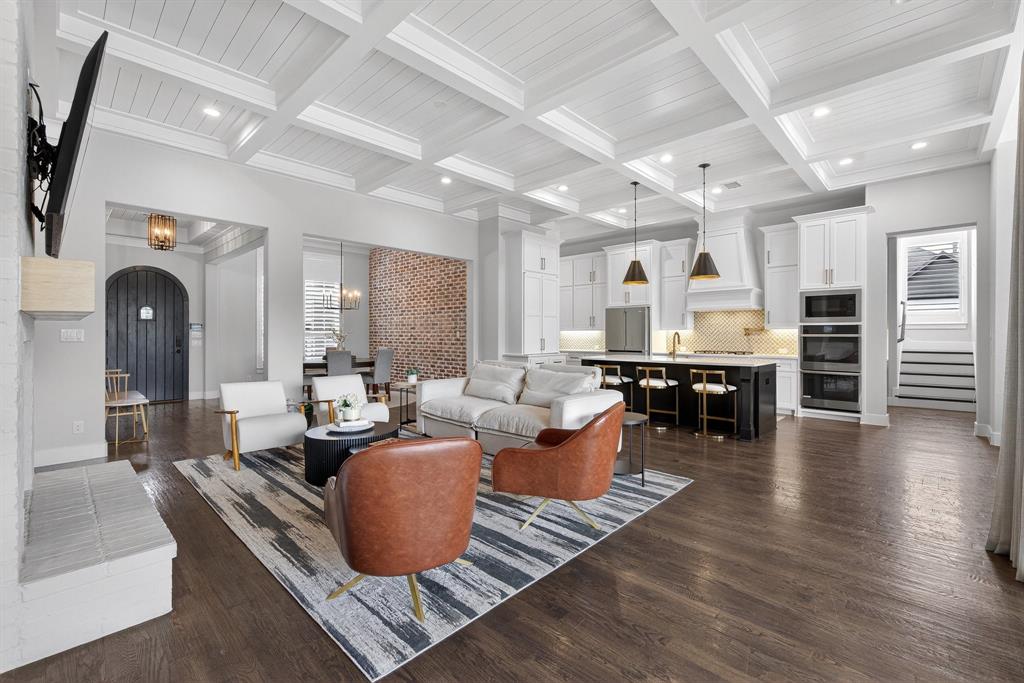 3387 Bellcrest Way