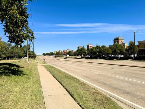 6514 S Cooper Street Arlington TX 76001