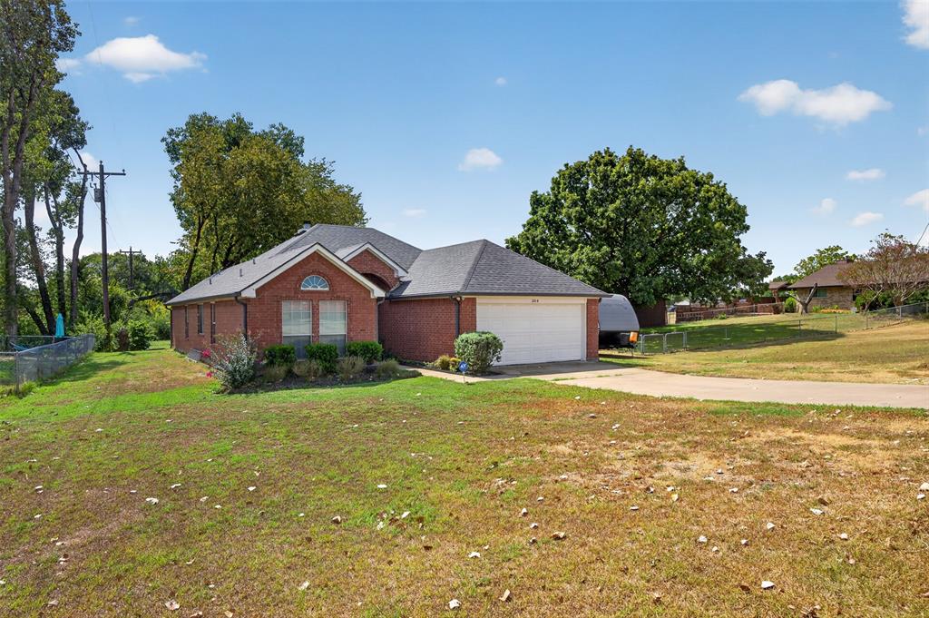304 Daisy Road