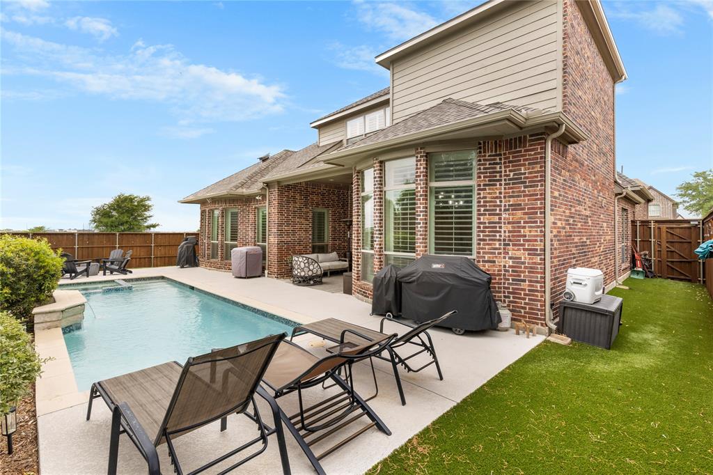 991 Rustic Lane