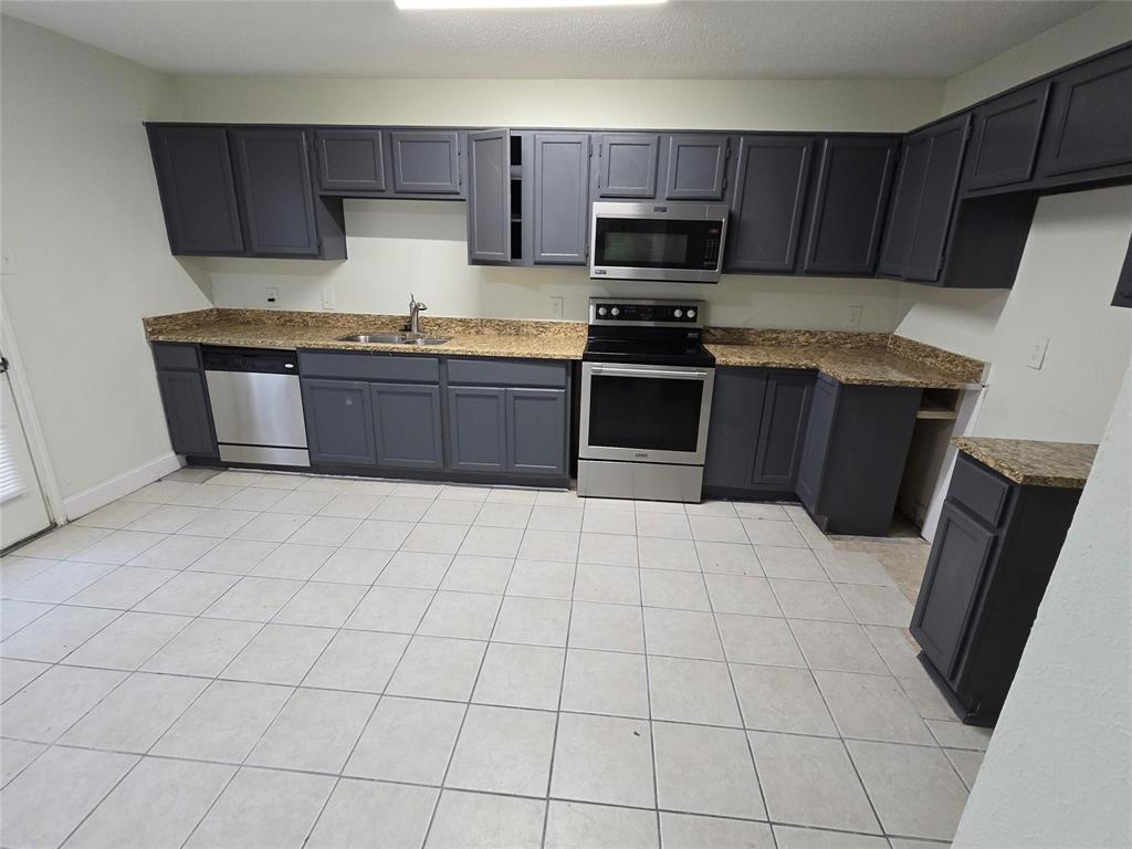 Canterbury Xing Ph 1-V111 - Residential