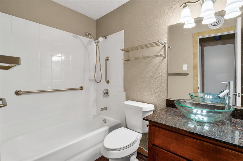 Richmond Square Condo - Residential Lease