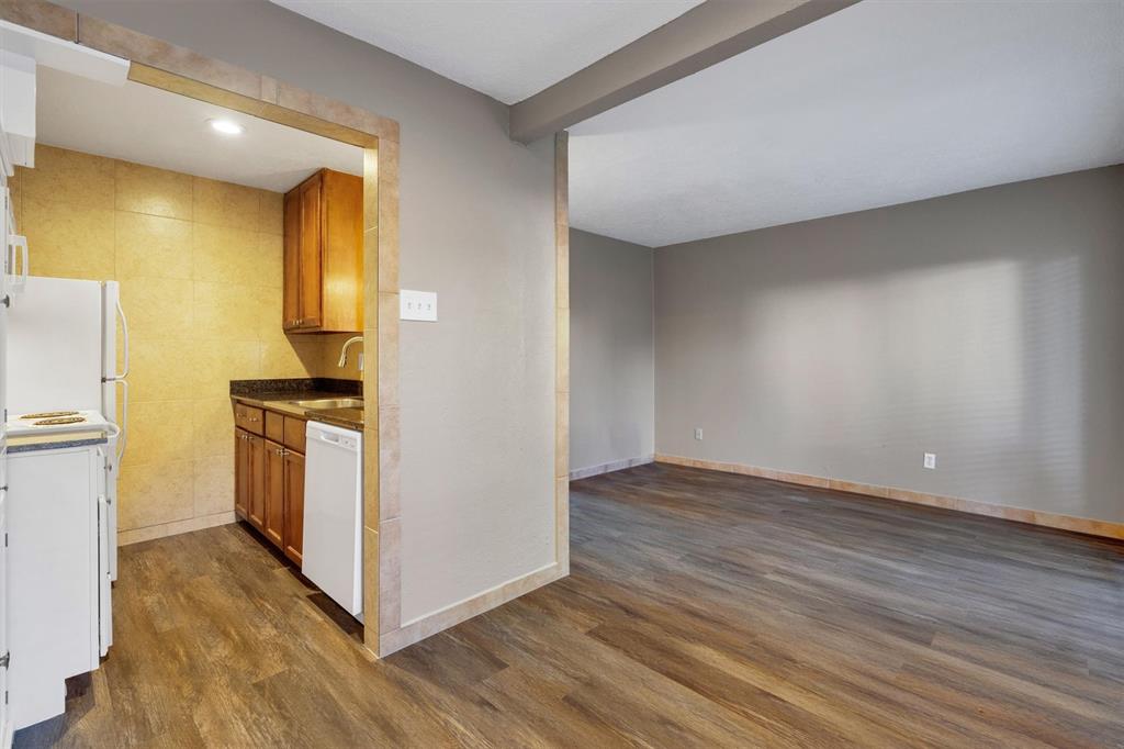 Richmond Square Condo - Residential Lease