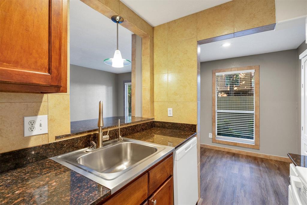 Richmond Square Condo - Residential Lease