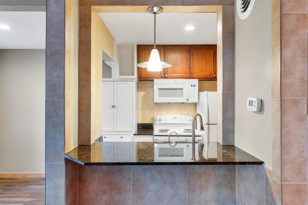 Richmond Square Condo - Residential Lease