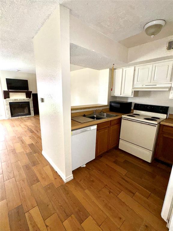 9823 Walnut Street L114