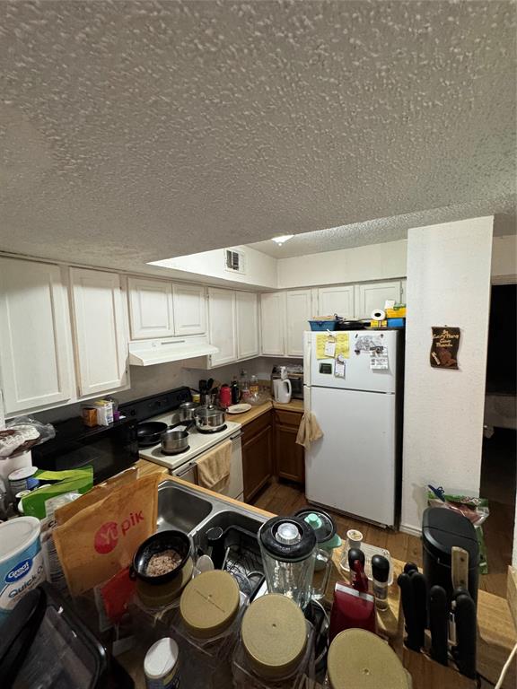 9823 Walnut Street L114