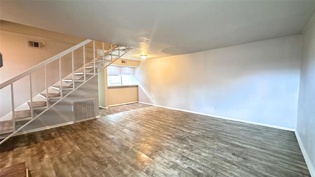 Park Lane Twnhms Ph 01 - Residential Lease