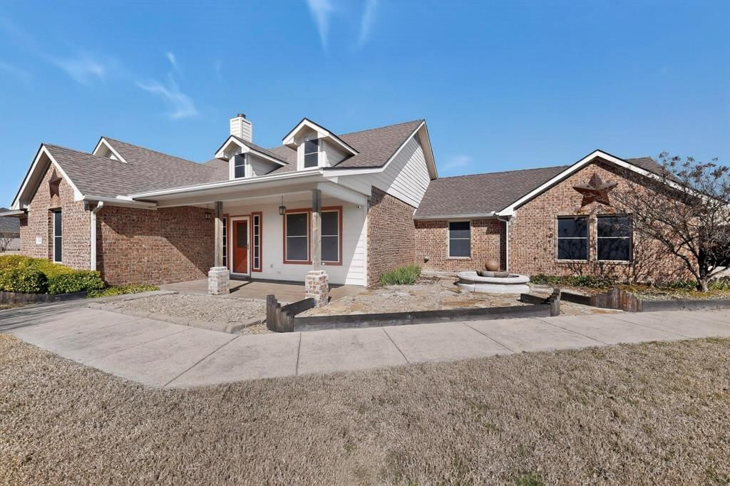 Photo of 10221 Cimarron Trail, Forney, TX 75126 (MLS # 21193597)