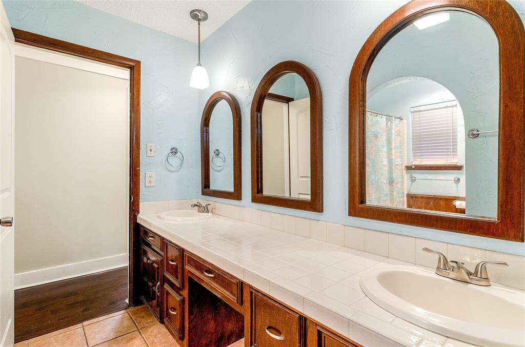 Royal Oaks Estates - Residential