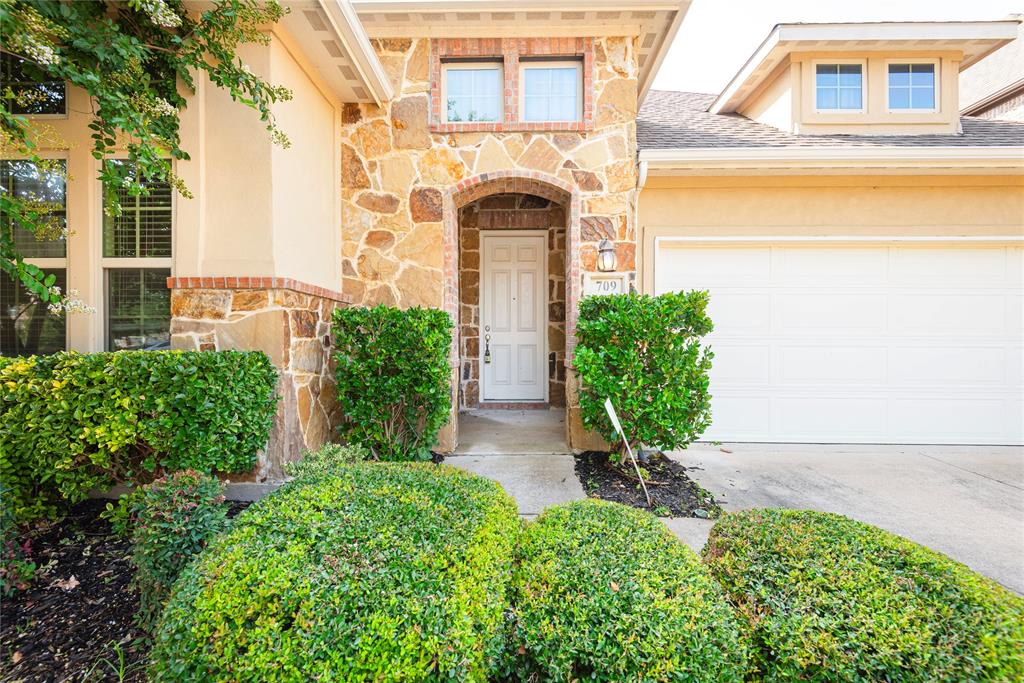 709 Llano Falls Drive