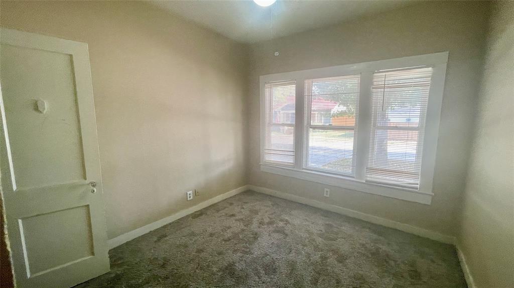 Henderson Ave - Residential Lease