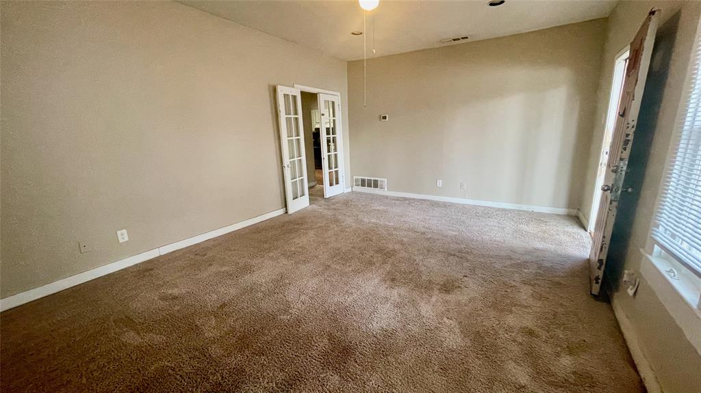 Henderson Ave - Residential Lease