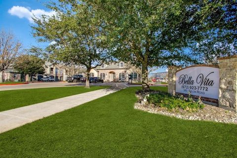 Photo of 380 Solon Road, Waxahachie, TX 75165 (MLS # 21205400)