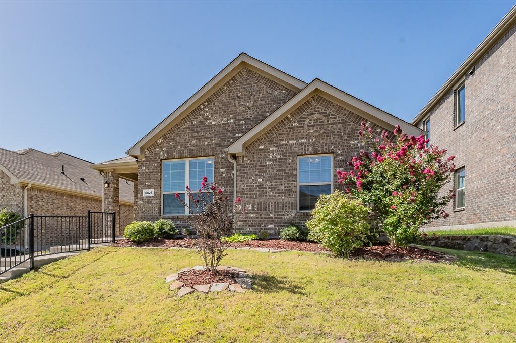 5825 Fir Tree Lane