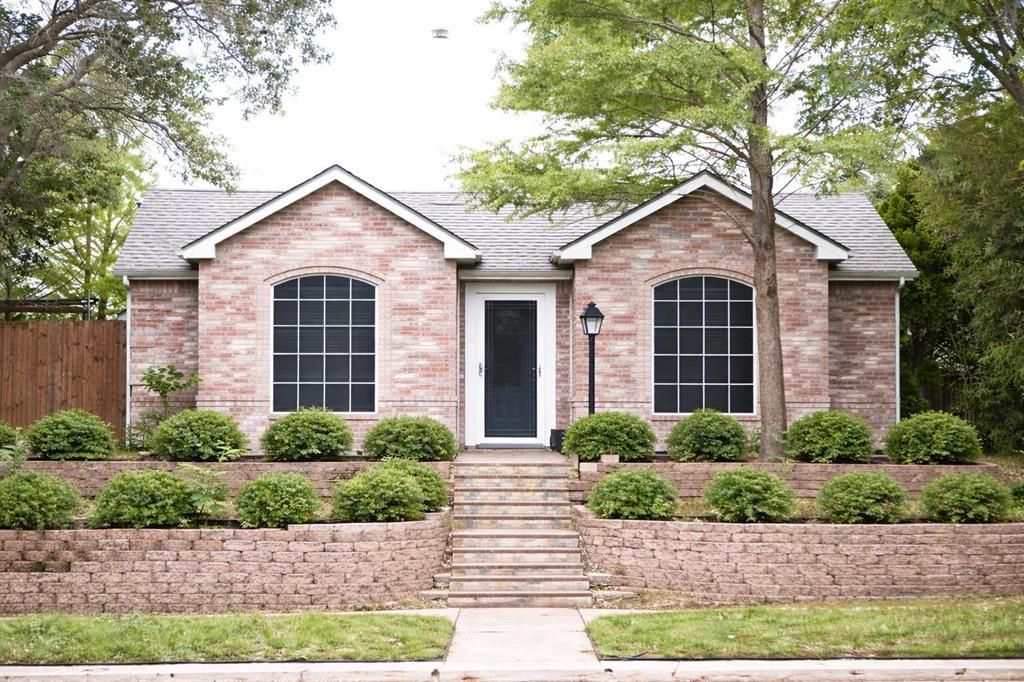 Photo of 1440 Creekbank Drive, Lewisville, TX 75067 (MLS # 21258362)