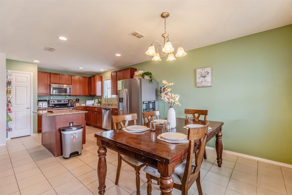 5913 Mountain Bluff Drive