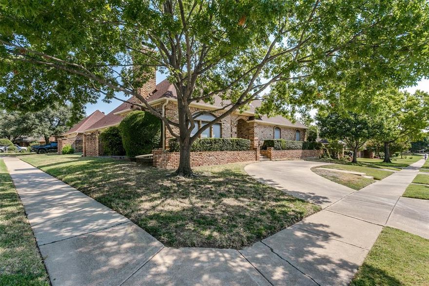 SELLER PROVIDING $12,000 TOWARD CLOSING COSTS!  Charming one story custom home in sought after Mayfair Hills of Bedford. NO HOA.  This 3 bedroom, 2 bath and 1 half bath, two living areas, two dining areas home is light filled with split bedroom plan.  Private hallway to two bedrooms and full bath, and primary bedroom at opposite end of home allows for privacy for all  THIS HOME IS HELD IN A TRUST AND NEEDS SOME COSMETIC UPDATES.  What you WILL find is all the amenities this neighborhood is known for--soaring ceilings, gorgeous moldings, lovely ceiling treatments, extraordinary brickwork, built ins such as shelving, wet bar with door, kitchen planning desk, cedar closet, built in dish display and storage, paneling and wainscotings, half bath in hallway by laundry room, lovely deck across from kitchen.  Detached garage is two steps from the back door.  This home's unique footprint makes it versatile for daily living and spacious for entertaining.  This home offers a perfect blend of comfort and convenience.  Located in the center of the metroplex, boasts top rated schools, close to shopping, dining, entertainment, parks, and major highways.  Close to DFW Airport.  
lw