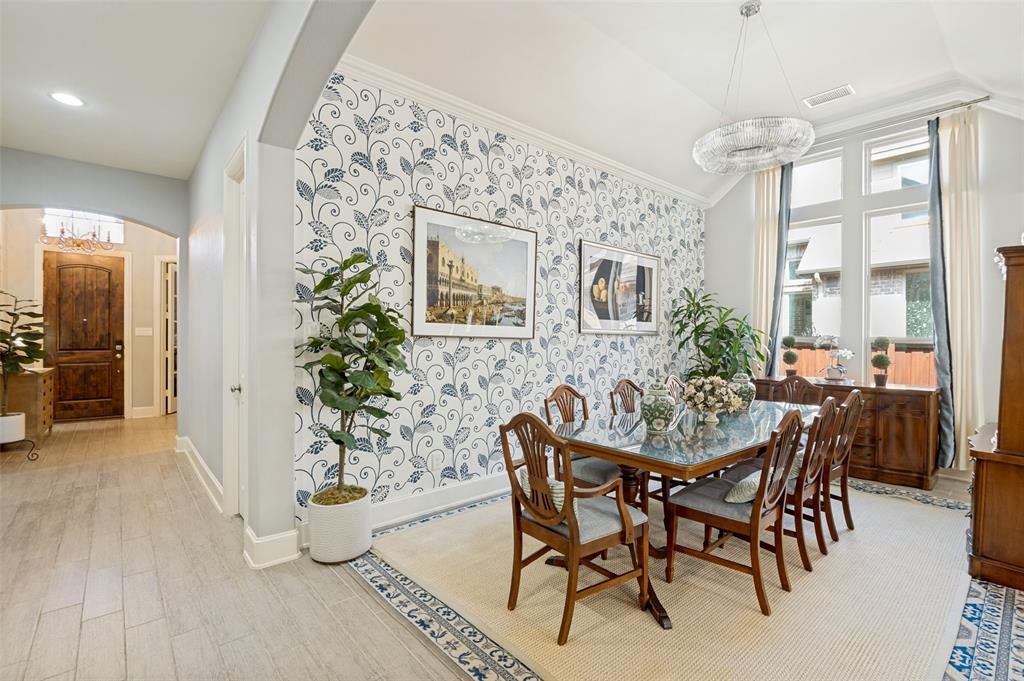 3323 Linkwood