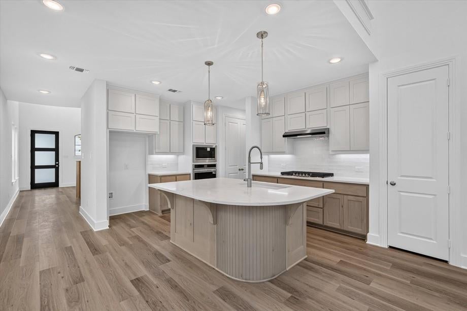 805 Willow Stream Drive