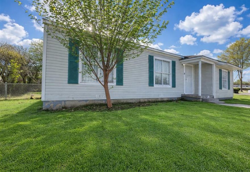 This 1028 square foot single family home. This home has been renovated and is now a three bedroom one bath home. This home sits on a large corner lot that is over 10,000 ft.². It has a large fenced in backyard. The location of this home is perfect for someone who has elementary school kids. This home has easy access to the elementary school that is across the bunny view Road from this home. There is a public transportation bus stop across the street in front of the school as well. This home is better seen in person. Do not hesitate to reach out to the listing agent to view this property.