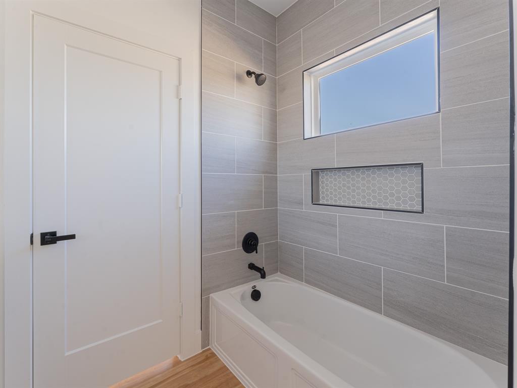 Edmor Rochester - Residential