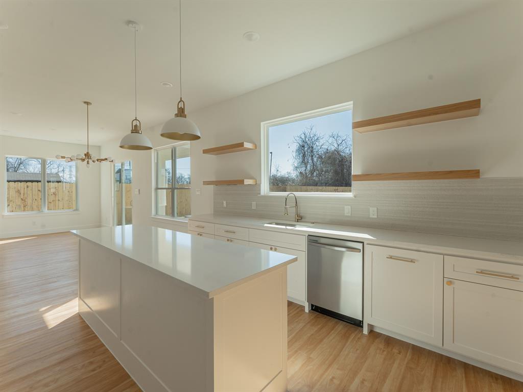 Edmor Rochester - Residential