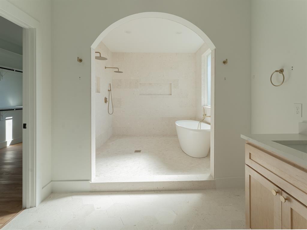 Edmor Rochester - Residential