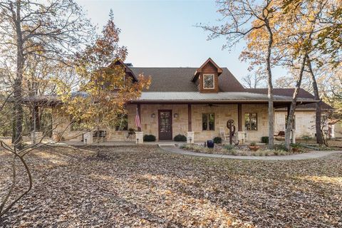 A home in Quinlan