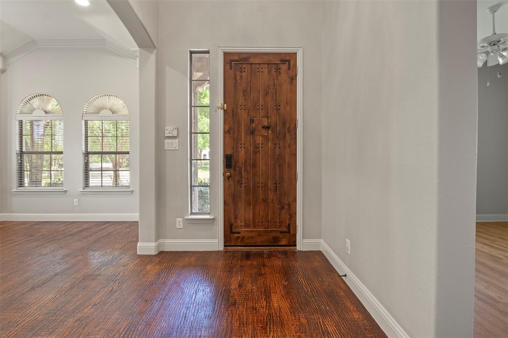 6811 San Fernando