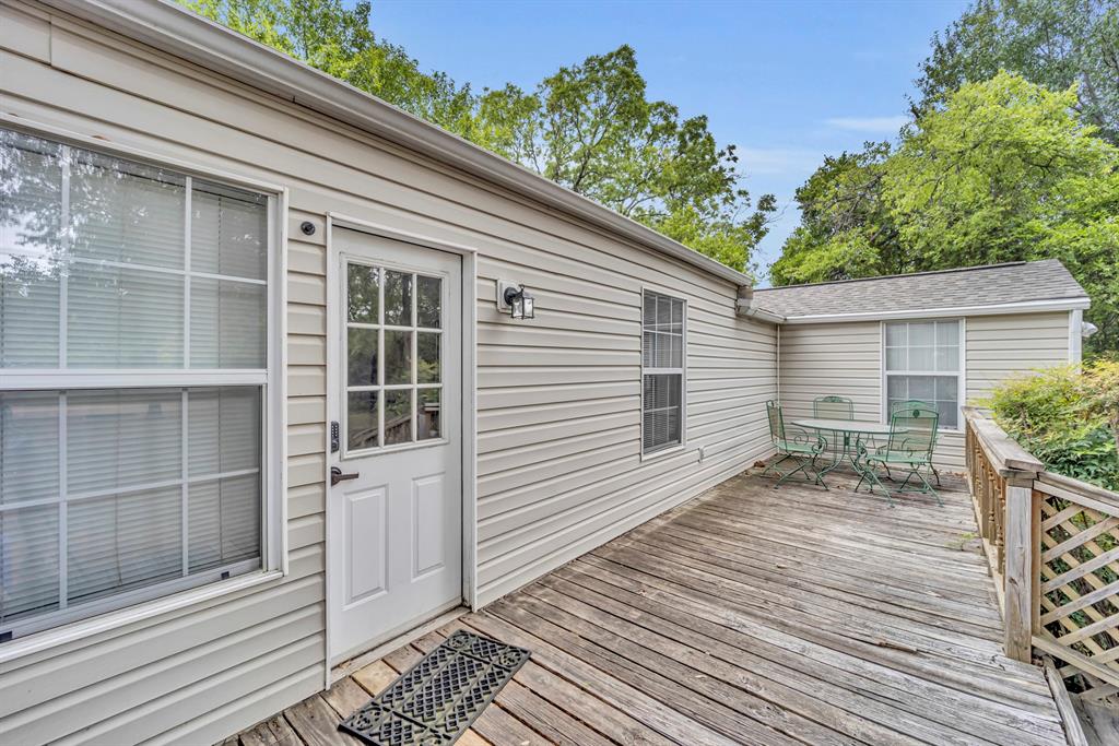 Daggett E Add - Commercial Lease