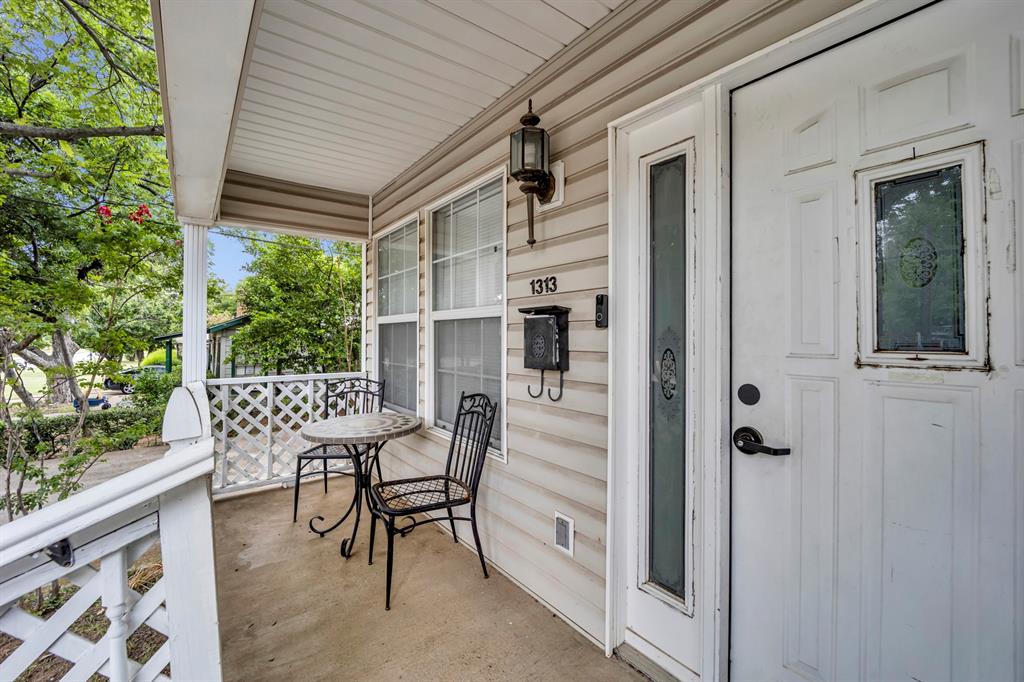 Daggett E Add - Commercial Lease