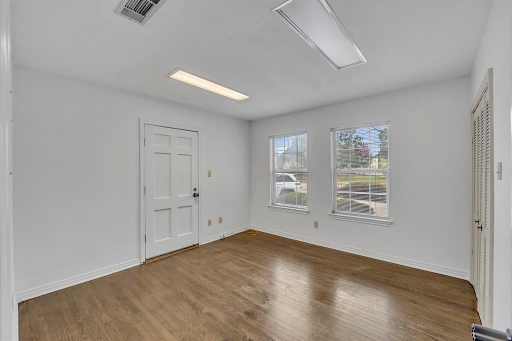 Daggett E Add - Commercial Lease