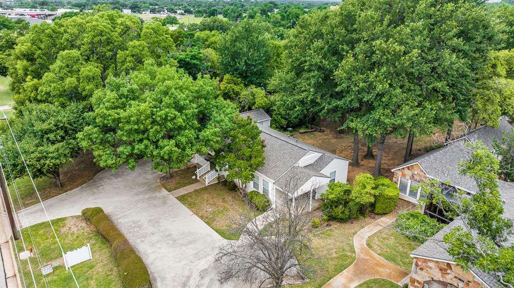 Daggett E Add - Commercial Lease