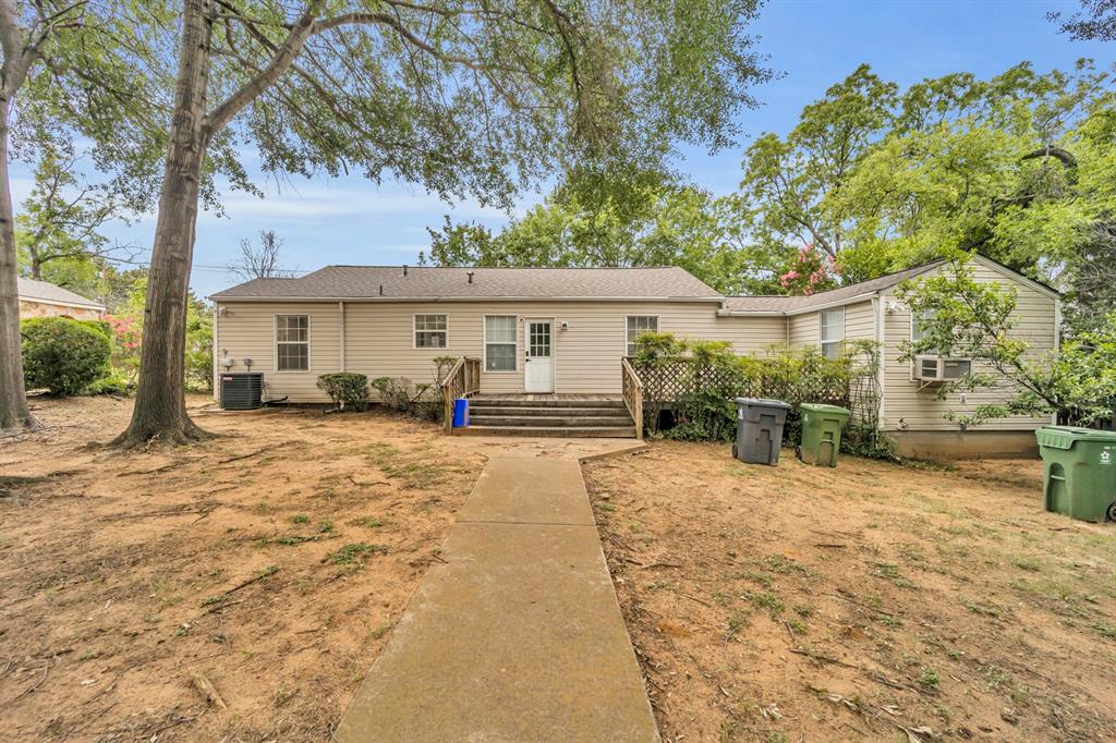 Daggett E Add - Commercial Lease