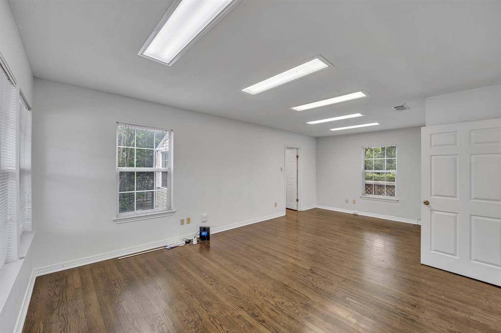 Daggett E Add - Commercial Lease