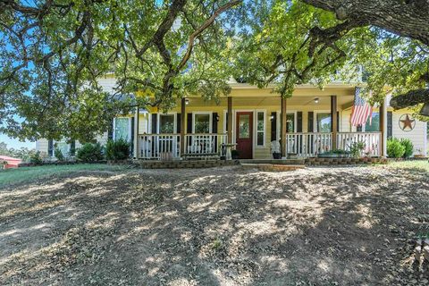 203 Saddle Ridge Court Springtown TX 76082