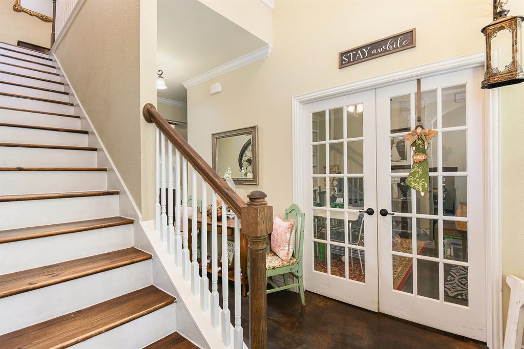 203 Saddle Ridge Court