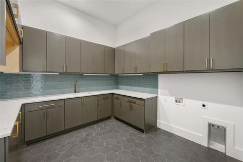 Tiny photo for 1106 Knoll Crest Drive, Mansfield, TX 76063 (MLS # 20963665)