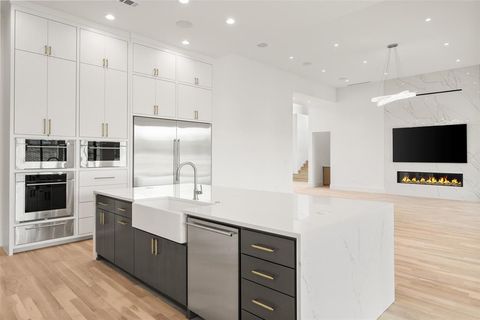 Tiny photo for 1106 Knoll Crest Drive, Mansfield, TX 76063 (MLS # 20963665)