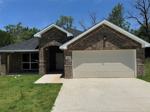 Photo of 3912 Oneal Street, Greenville, TX 75401 (MLS # 21229621)