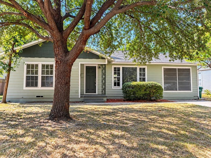 Photo 1 of 9 — 1017 Denton Street, Denton, TX 76201